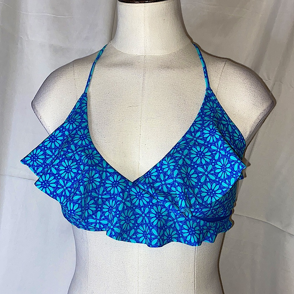 NWT Gorgeous wrap around halter bikini top Aerie